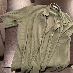 Short Sleeve Zara button down Large